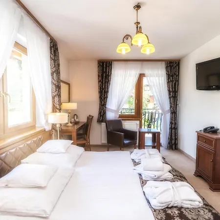 Sadelski Dwor Medical & Apartmanhotel 4*
