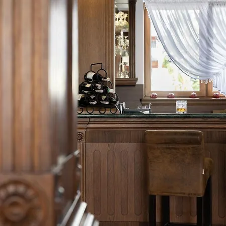Apart Otel Sadelski Dwor Medical &