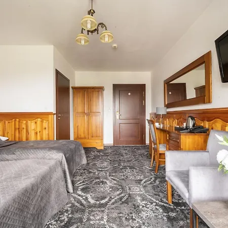 Sadelski Dwor Medical & 4*