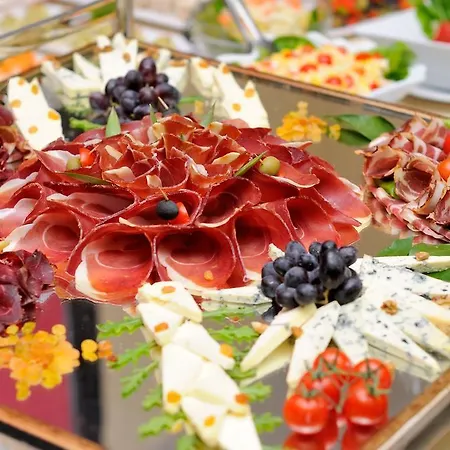 Sadelski Dwor Medical & מורזאסיחלה