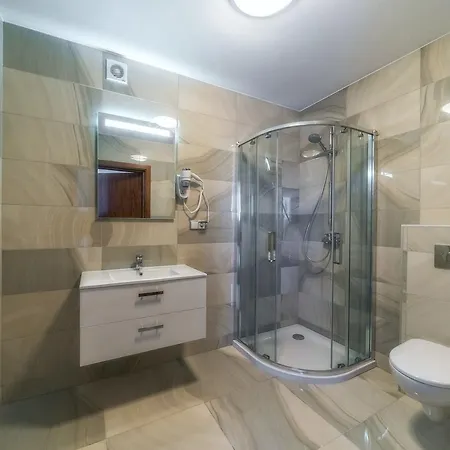 Sadelski Dwor Medical & 4* מורזאסיחלה